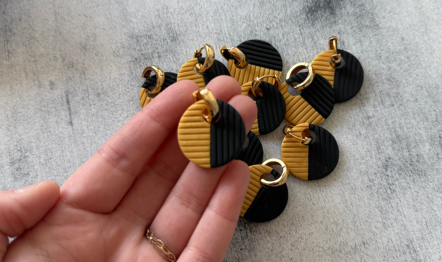 ODETTE - BLACK AND GOLD