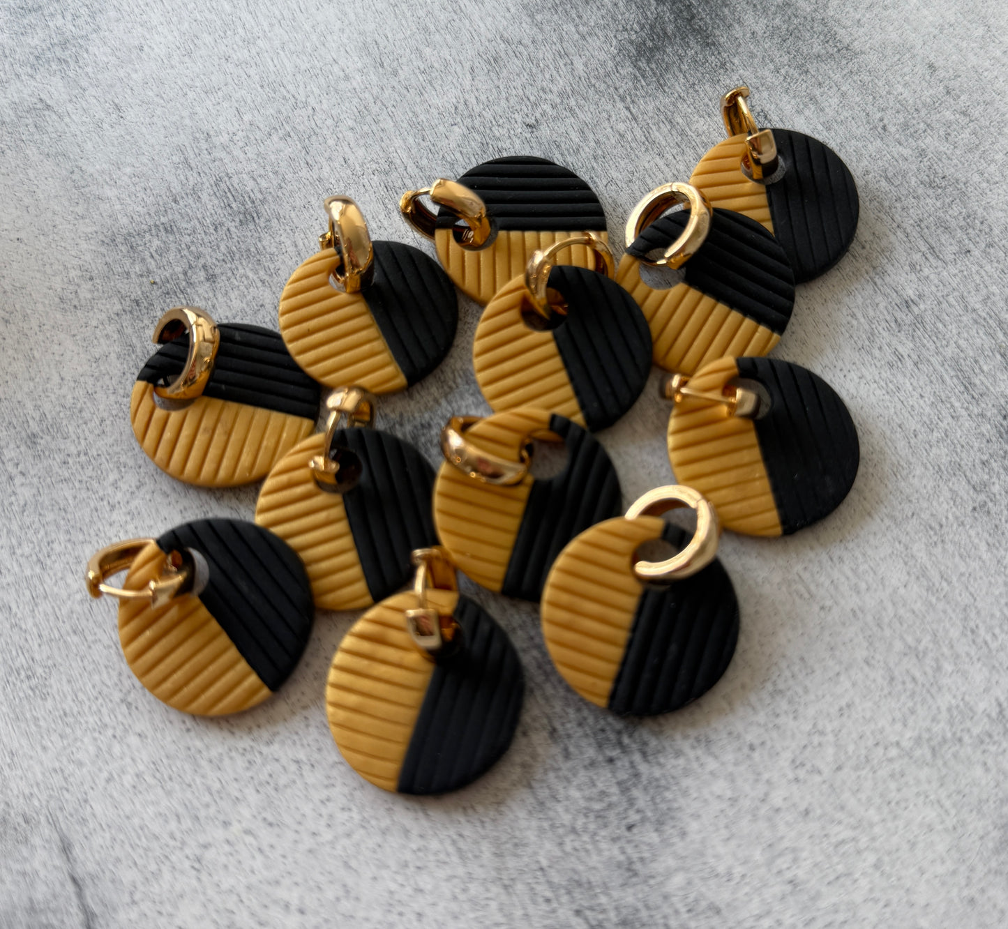 ODETTE - BLACK AND GOLD