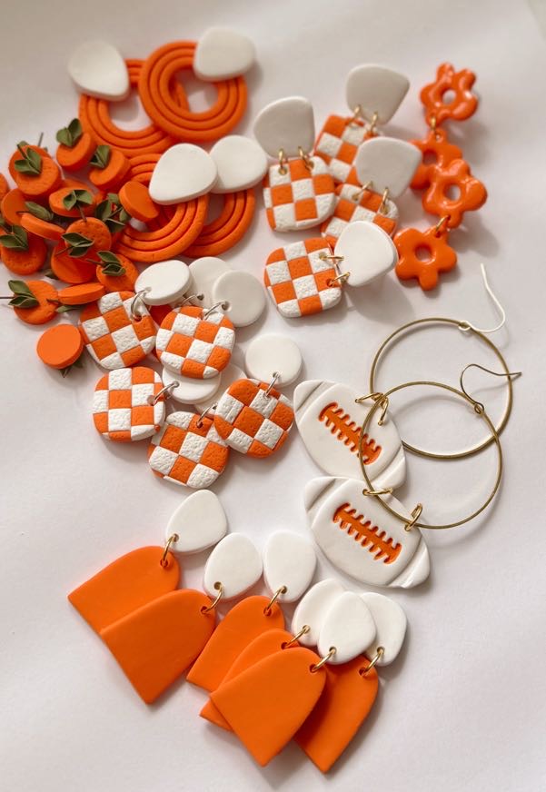 Tennessee Checkered Dangle Earrings – Orange & White